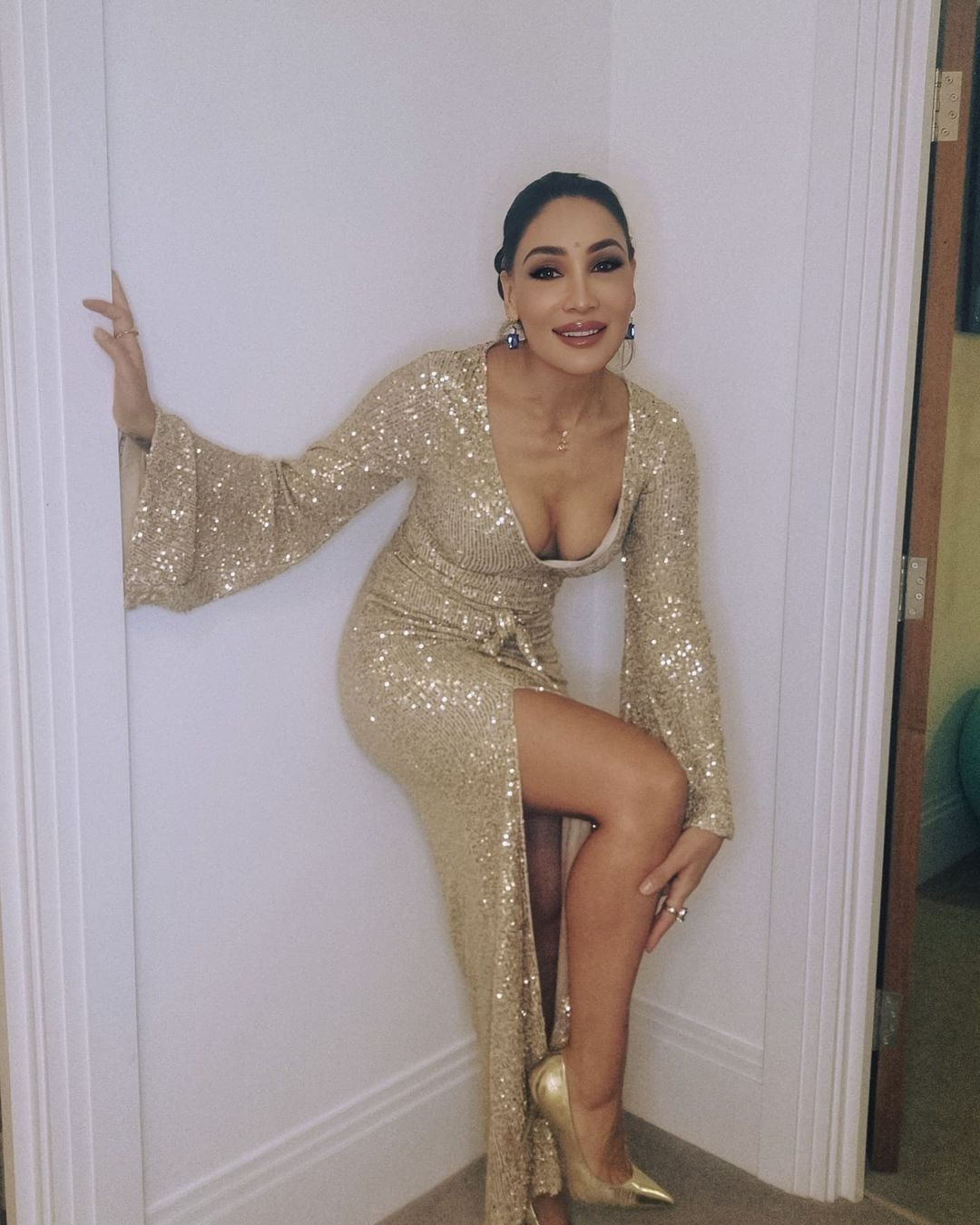 Bigg Boss Fame Sofia Hayat Topless Photo Goes Viral On Social Media