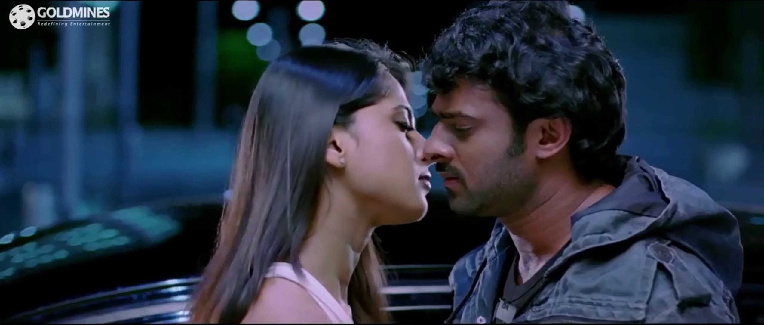 Prabhas Lips Locked With Pooja Hegde, Shraddha Kapoor Ileana D'cruz and