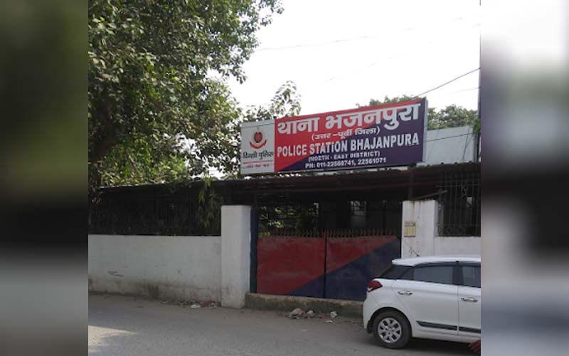 Bhajanpura, Gokalpuri police stations in North East Delhi nabbed an auto lifter, teenage robbers