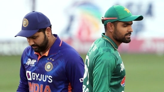 LIVE: India VS Pakistan Great: Arshdeep, playing the first World Cup, dismissed PAK openers Babar and Rizwan