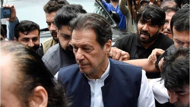 Non-bailable arrest warrant issued against former PM Imran Khan, implicated in the case of threatening a female judge