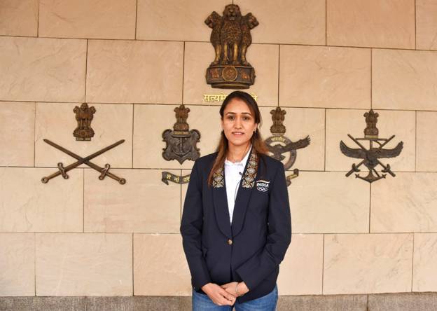 Table Tennis Star Manika Batra visits National War Memorial, pays tribute to air warrior
