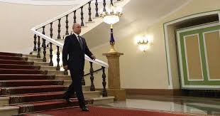 Russian President slipped down the stairs, report claims Putin is battling from cancer