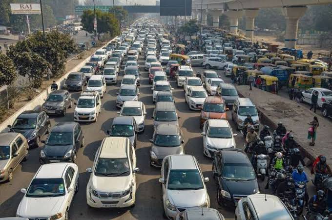 Watch out for Delhiites! Avoid THIS route due to ongoing construction work, check Delhi Police traffic warning.