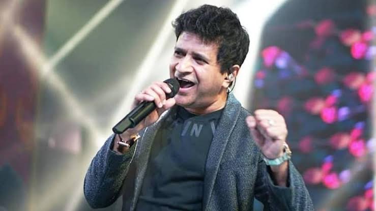 Legendary playback singer KK dies of heart attack during LIVE performance in Kolkata