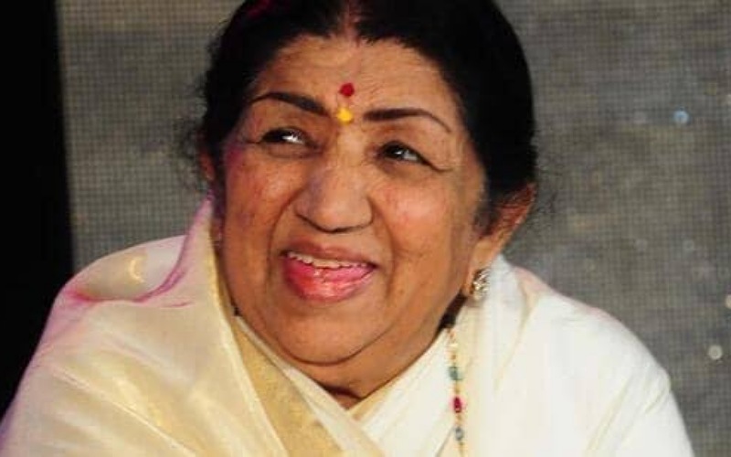 Lata Mangeshkar's health improves