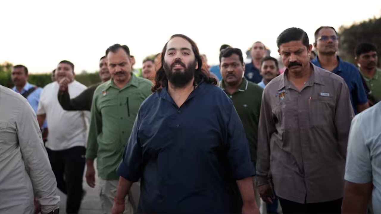 Anant Ambani Completes 170-Km Padyatra to Dwarka; Reveals Mukesh Ambani’s Reaction to Spiritual Journey