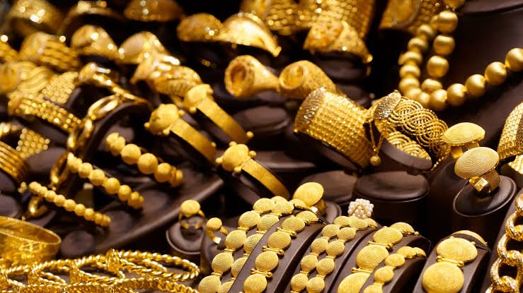 Gold reached beyond 53 thousand