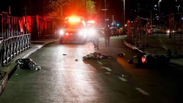 7 killed, suspect killed in shooting outside synagogue in East Jerusalem