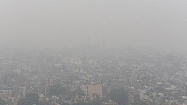 Delhi engulfed in stubble and haze in Punjab
