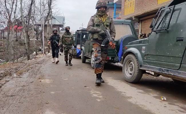 Jammu and Kashmir News : Terrorists shot and killed another Kashmiri Pandit in Shopian
