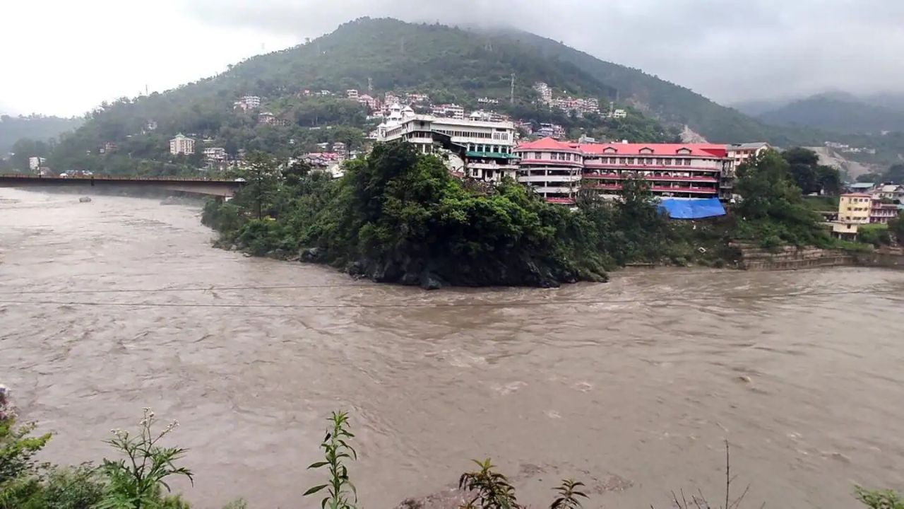 Himachal Pradesh Monsoon Mayhem: 119 Dead, 34 Missing