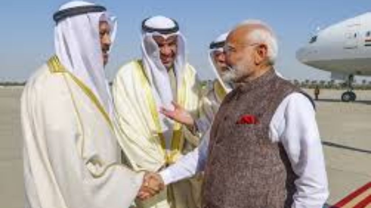PM Narendra Modi Arrives in Kuwait for Defence and Security Talks