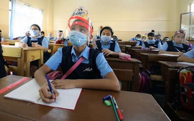 Panic among parents increased due to corona cases in schools
