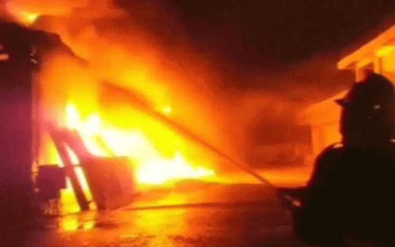 Fire breaks out in a spa center in Noida