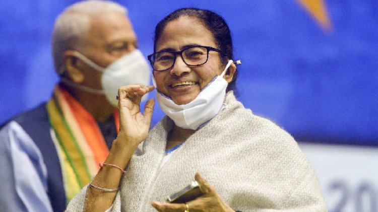Mamta Banerjee reaches Delhi on a four-day visit, will meet PM and President .