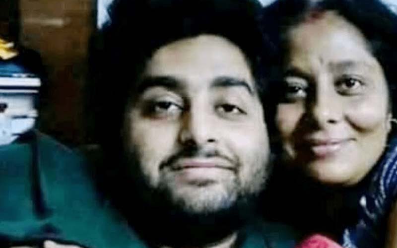Singer Arijit Singh's mother dies after  testing COVID negative