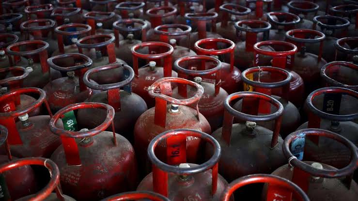 LPG Price Hike: Domestic Gas Cylinder Gets Expensive, but relief on Commercial