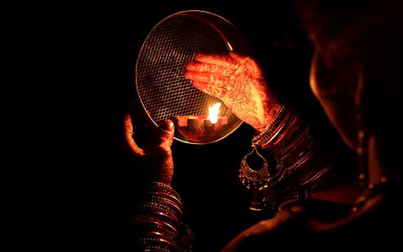 Karwa Chauth 2021, Check when will the moon be visible in your city tonight ?