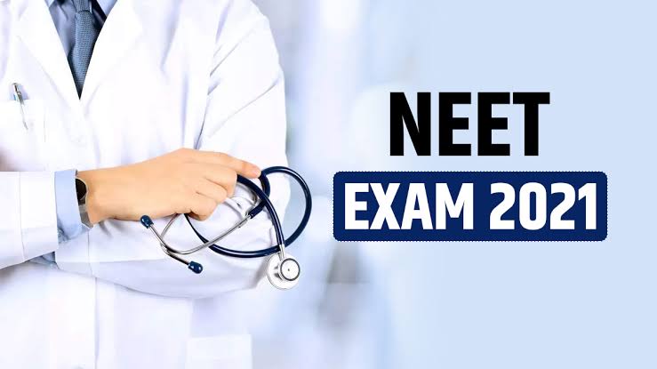 Bombay HC orders special NEET examination for two students once invigilators goofed up