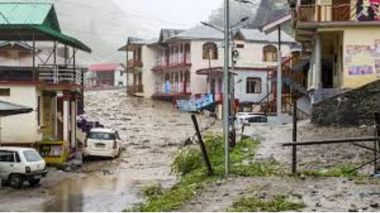 Uttarkashi Flash Floods: CM Dhami Leads Rescue Operation, 150 Rescued, Death Toll is up to 5