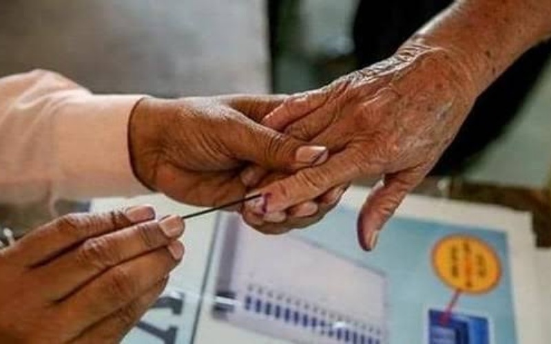 BJP towards a bumper majority in UP
