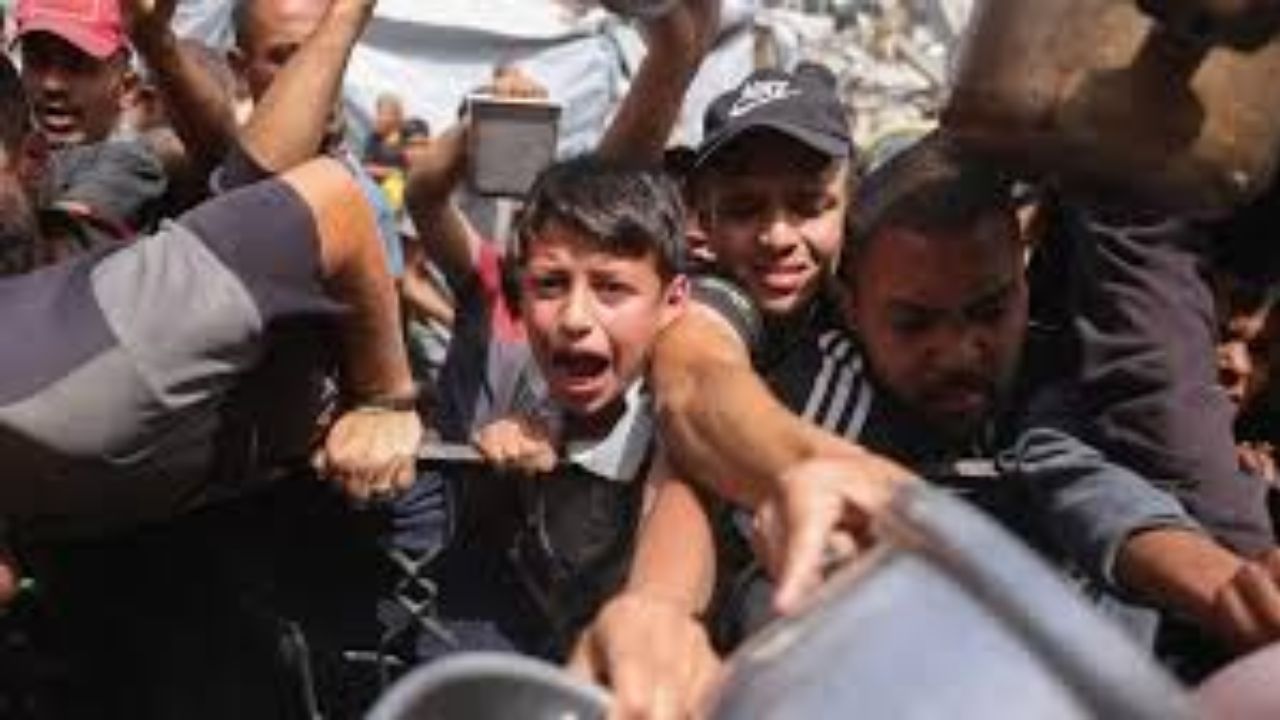 ‘I Love You Trump’: Palestinians Cheer as US-Backed Aid Convoy Reaches Gaza