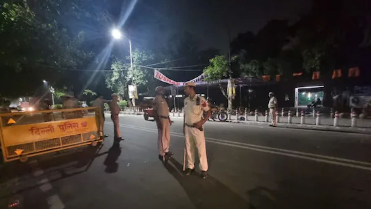 Delhi Police Bust ISI Sleeper Cell Network; Two Agents Arrested in Covert Operation