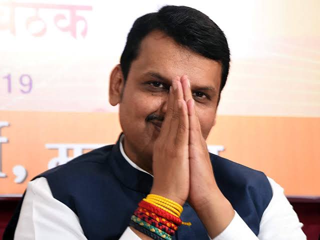 Devendra Fadnavis - I will be out of government, Eknath Shinde will take oath as CM