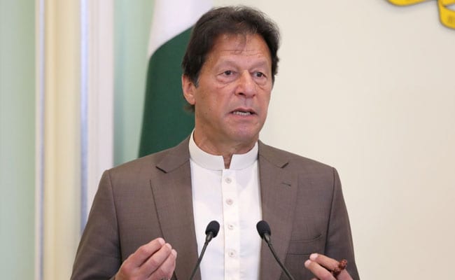 Raising slogans in Madina ended as a demerit for Imran Khan, FIR registered against Khan and 5 former ministers, to be arrested soon