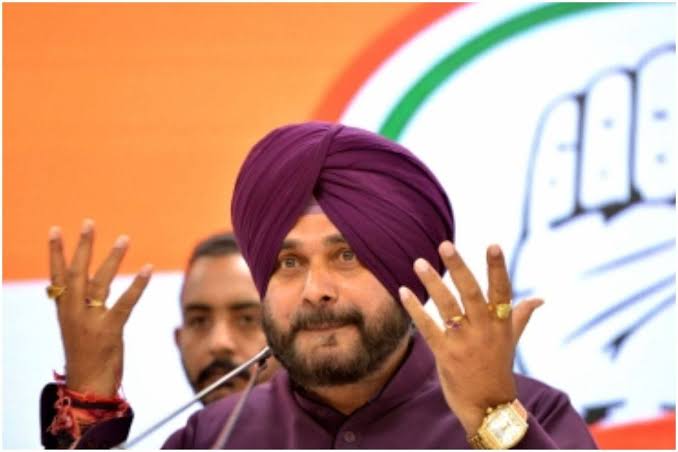Priyanka Gandhi wrote a letter to Navjot Singh Sidhu, discussing getting a big responsibility after punishment