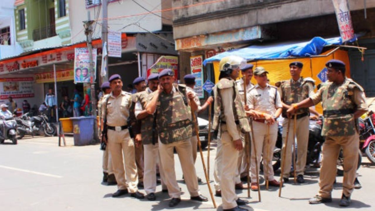 Curfew Imposed in Imphal, Internet Suspended in 6 Districts Amid Rising Tensions in Manipur