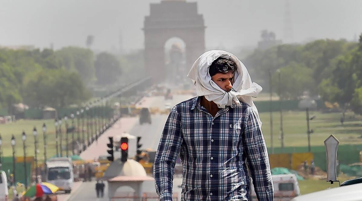 Delhi Weather Forecast: Mercury crosses 45 in different areas of Delhi, Meteorological Department issued yellow alert for tomorrow