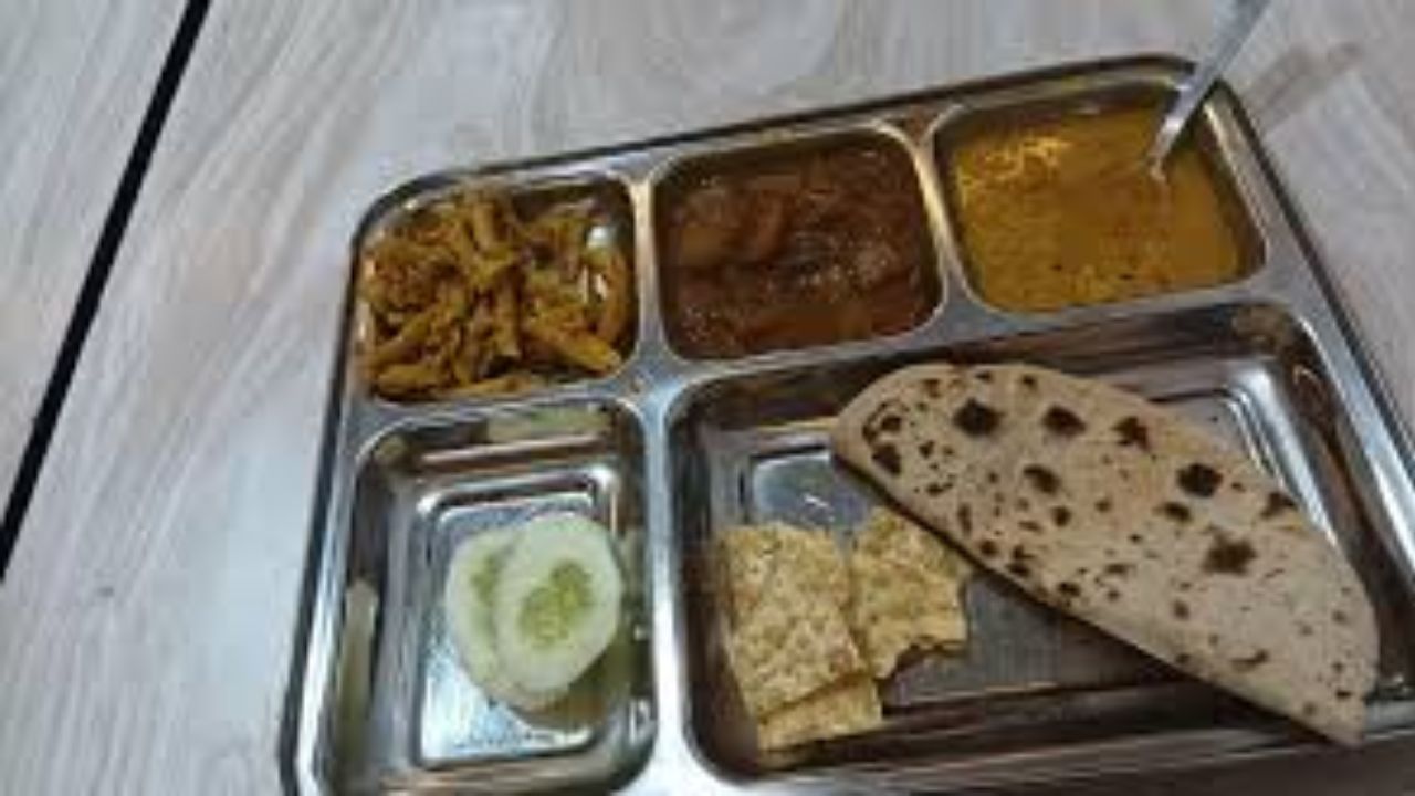 Over 60 Students Hospitalised After Dinner at Telangana State‑Run Residential School in Nagarkurnool