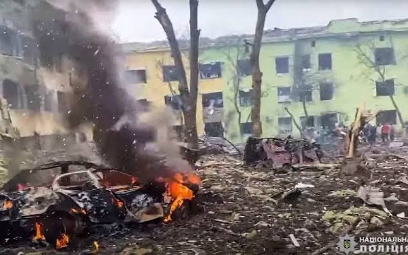 Russia intensifies air strikes on Ukraine, 9 killed, 57 injured