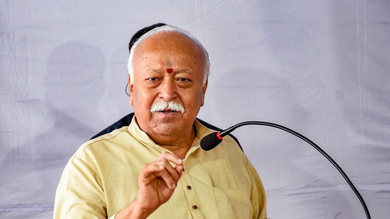 RSS Chief Mohan Bhagwat to Meet Muslim Religious Leaders, Intellectuals in Delhi Today