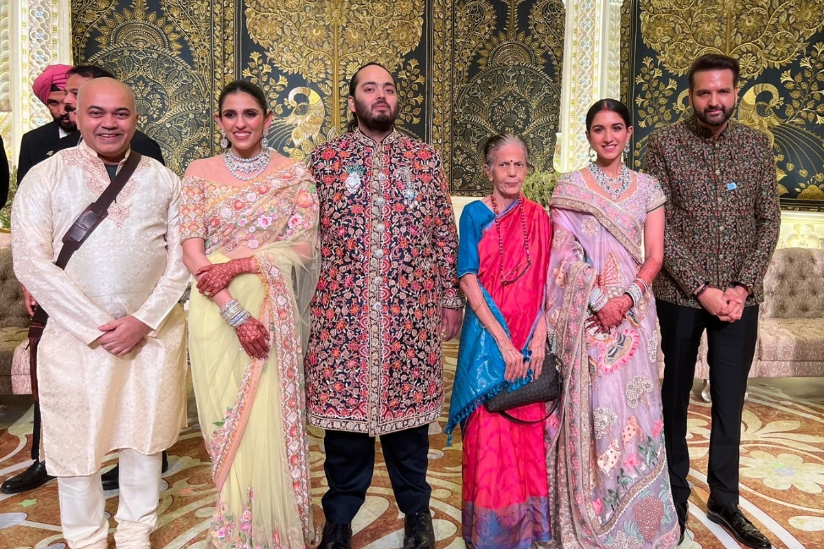 The Heartwarming Reason Anant Ambani and Radhika Merchant Honored a Matunga Cafe Owner at Their Wedding