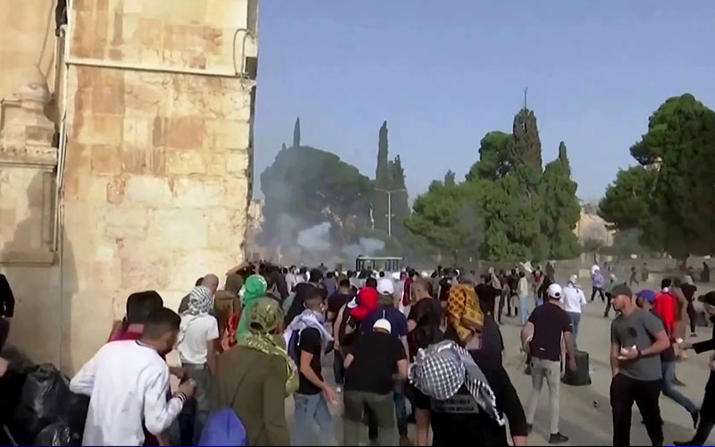 Gaza militants, Israel exchanged new missile fire and airstrikes