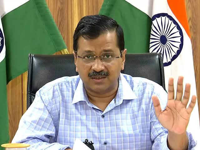 Pollution of Delhi: schools closed, work suspended. Kejriwal acts after SC prod