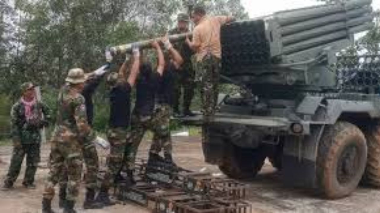 Thailand–Cambodia Conflict Escalates | Airstrikes & Diplomatic Tensions Rise