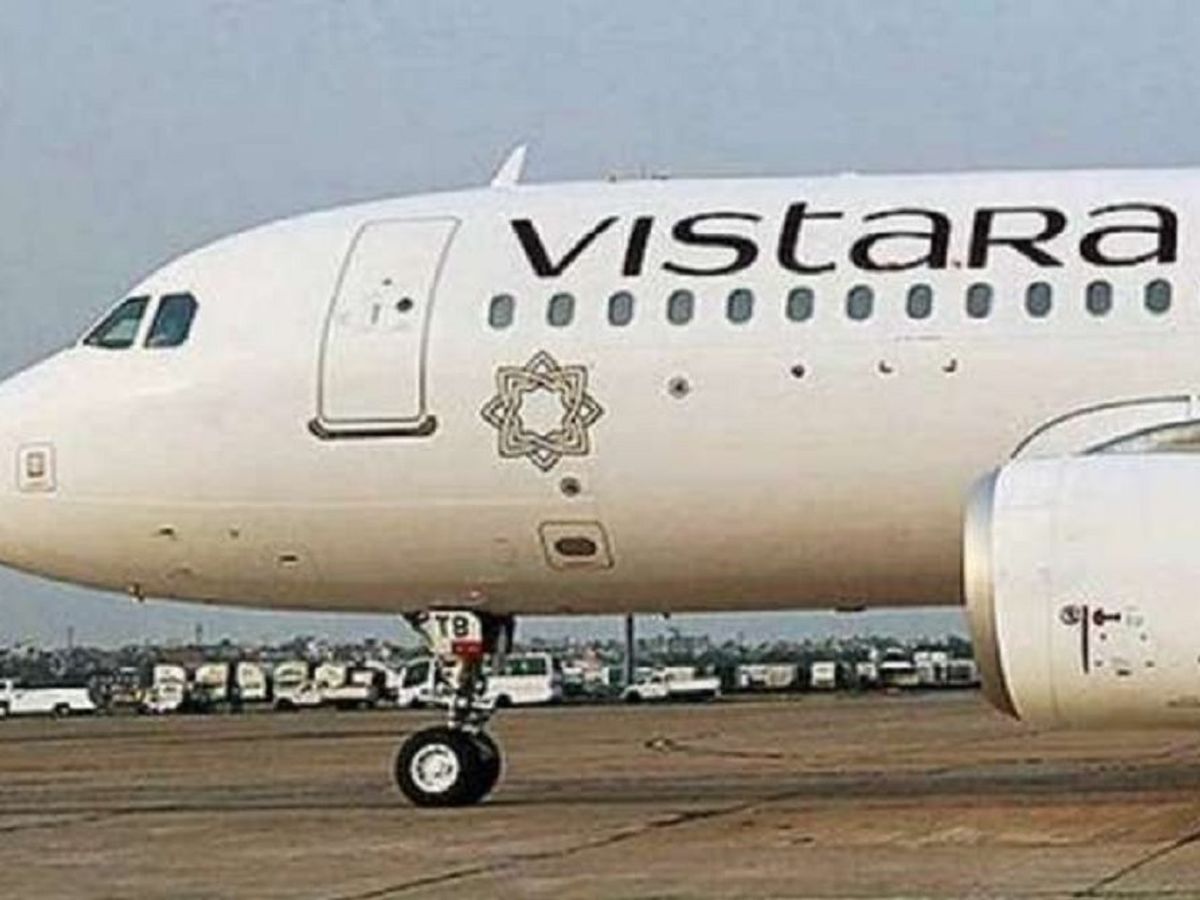 AAP leader Sanjay Singh declares- Vistara flight survived an accident