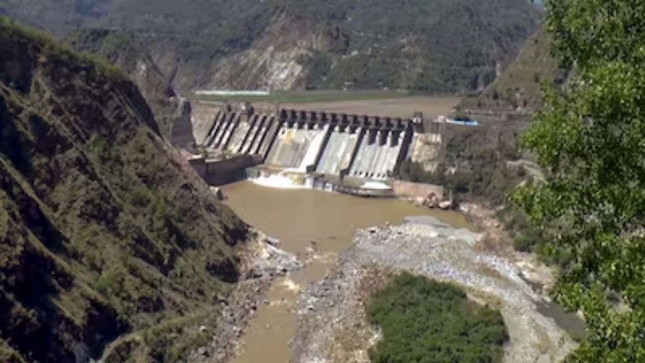 India Halts Water Flow to Pakistan from Chenab River Dam Amid Escalating Tensions