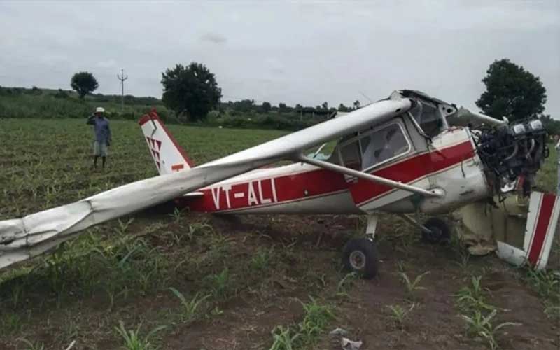 Aircraft accident in Pune, crashed shortly after take-off and fell to the ground