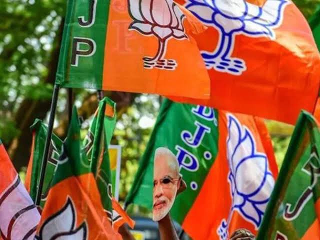 UP Elections: Visit of BJP Chief Ministers, Vidhansabha session begins