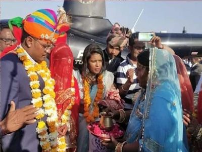 Rajasthan: Dalit bride comes home in chopper in Barmer, villagers go out of control.