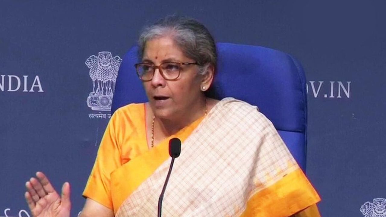 FM Nirmala Sitharaman Backs Madhabi Buch, Counters Congress’ Claims with Factual Defense