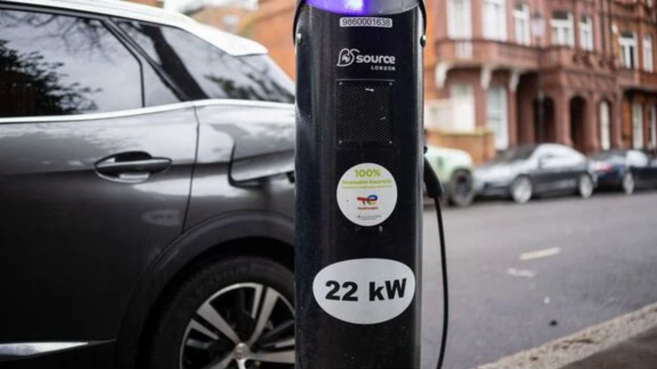Delhi EV Policy 2024: Govt Targets 95% Electric Vehicle Adoption by 2027