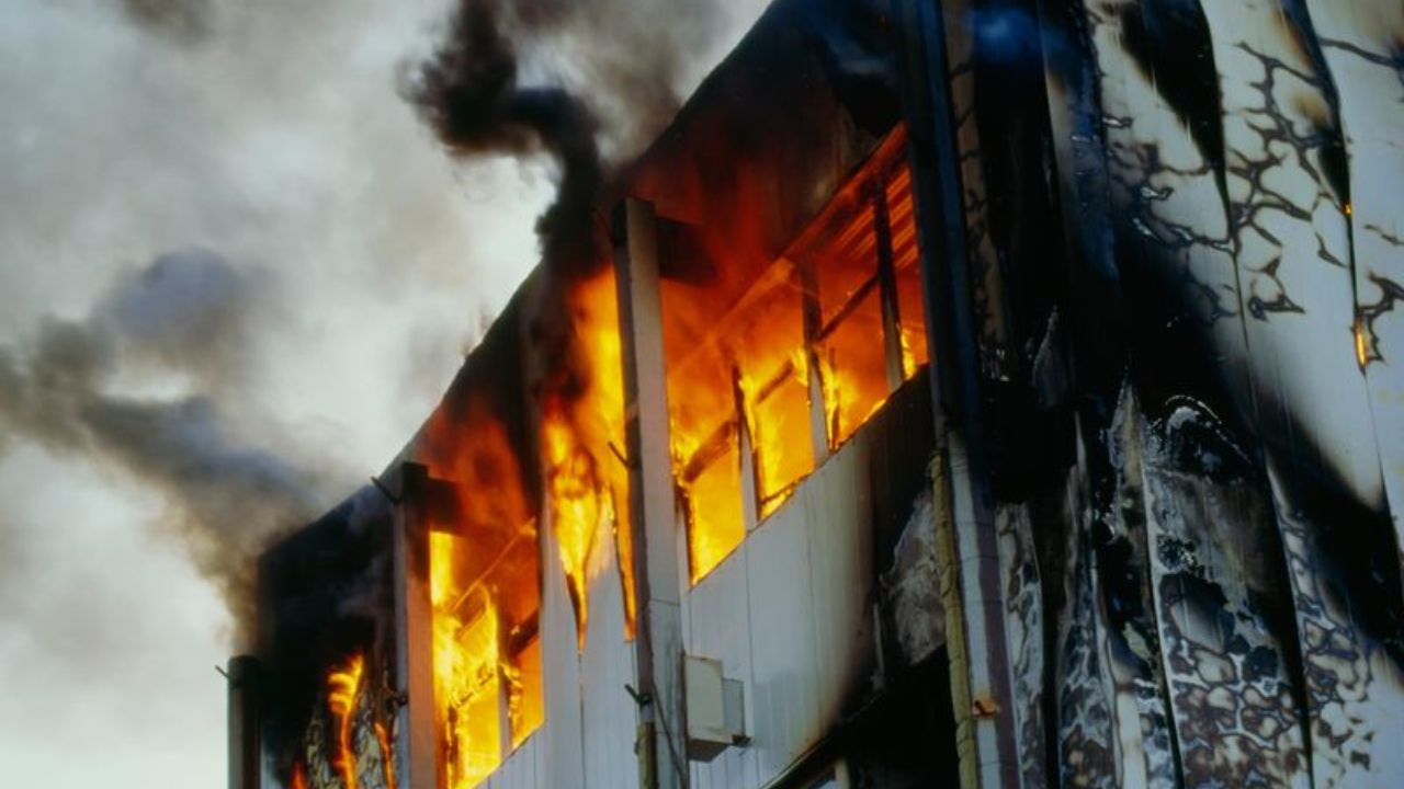 Fire at Mumbai’s Vidyavihar Housing Society Kills One, Several Injured