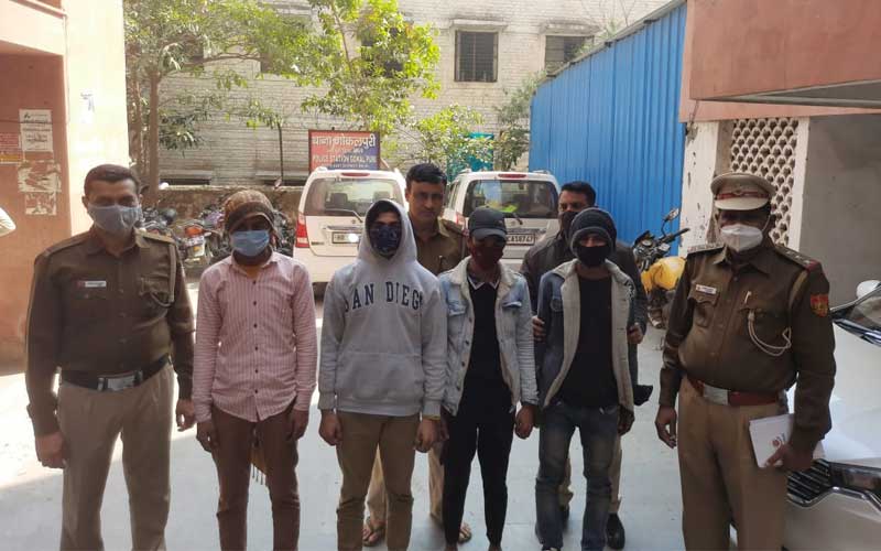 North-East Delhi Police arrested six robbers, solved a daylight robbery case