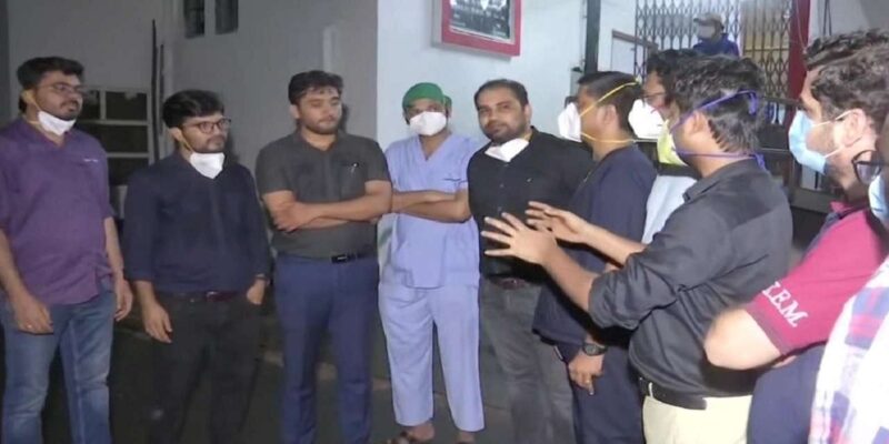 Resident doctors of Maharashtra go on a strike from today